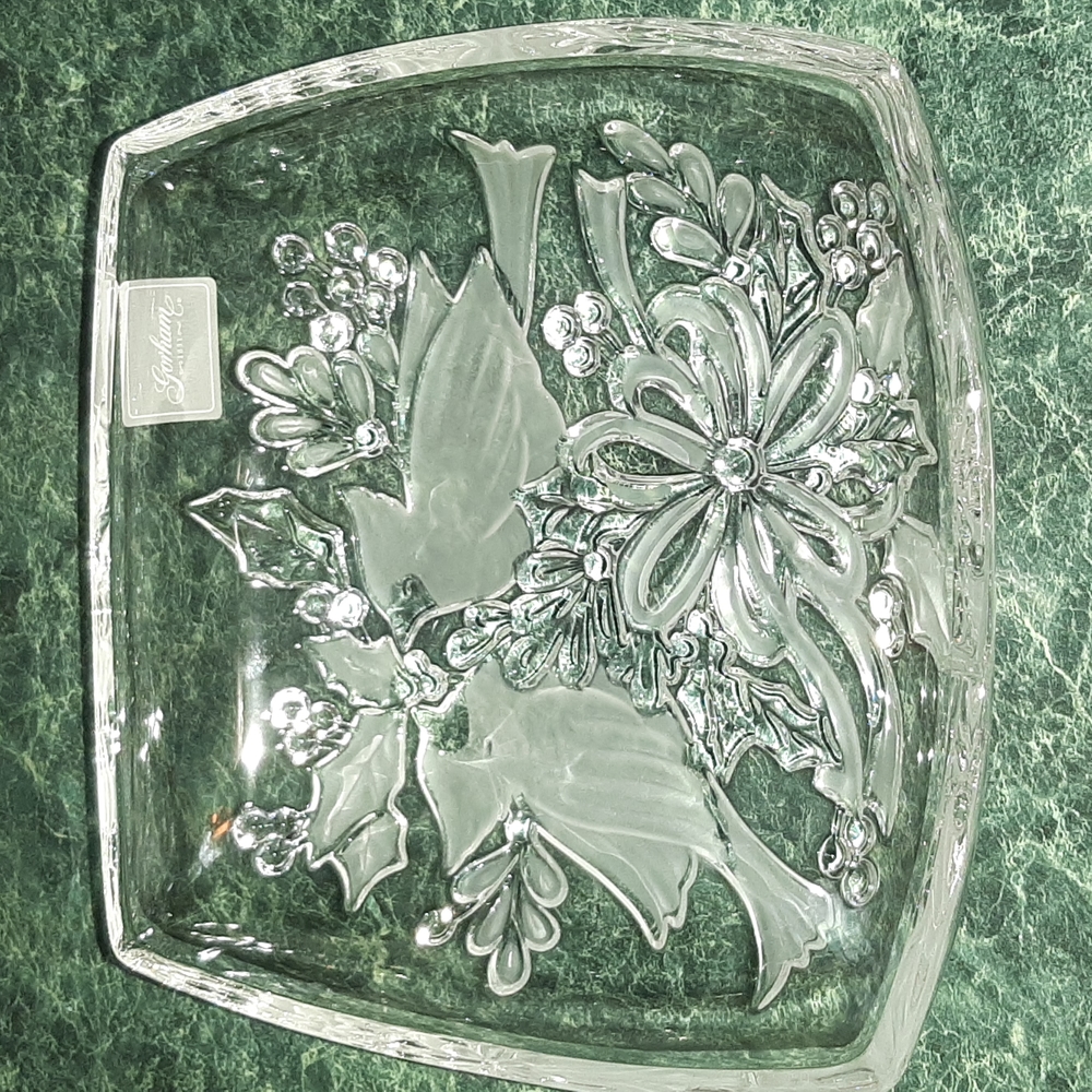 Gorham Crystal Bowl- Beautiful! Christmas Cardinals 8" Square 🕊🌲 - Picture 5 of 10